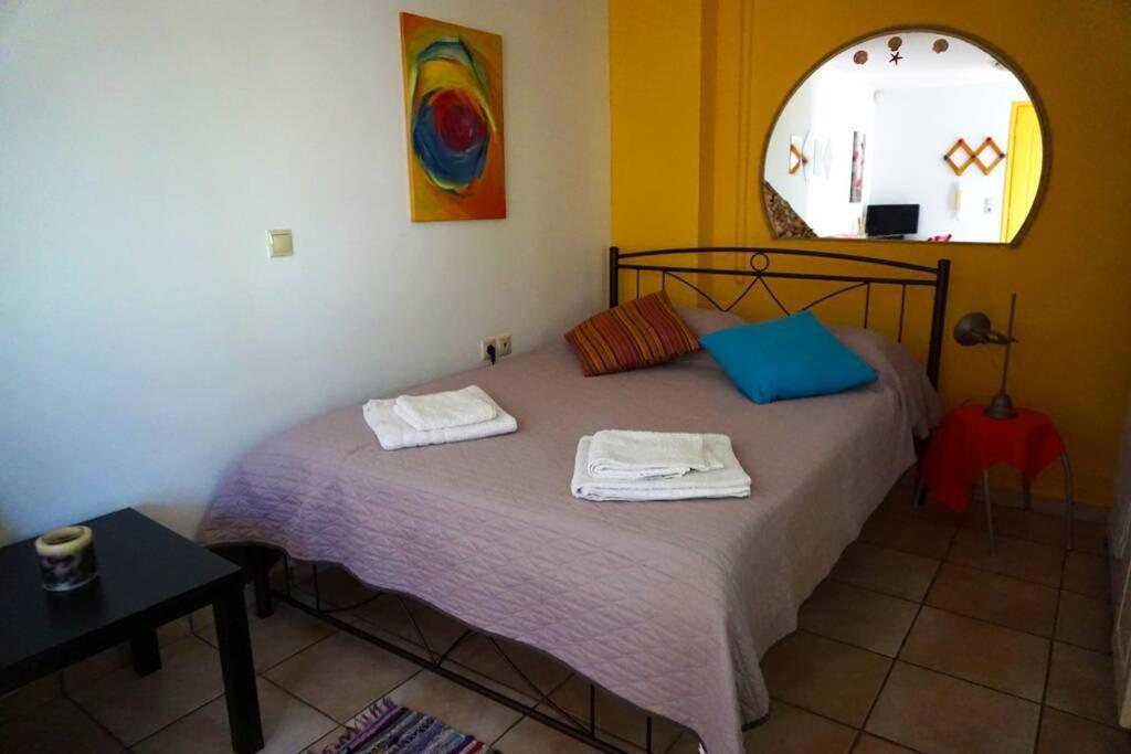 Cosy Guest House With Private Yard Saronida Екстер'єр фото
